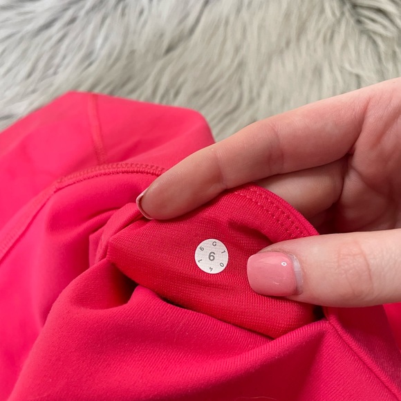 SOLD ONLINE STORE Lululemon wunder shorts - Picture 5 of 5